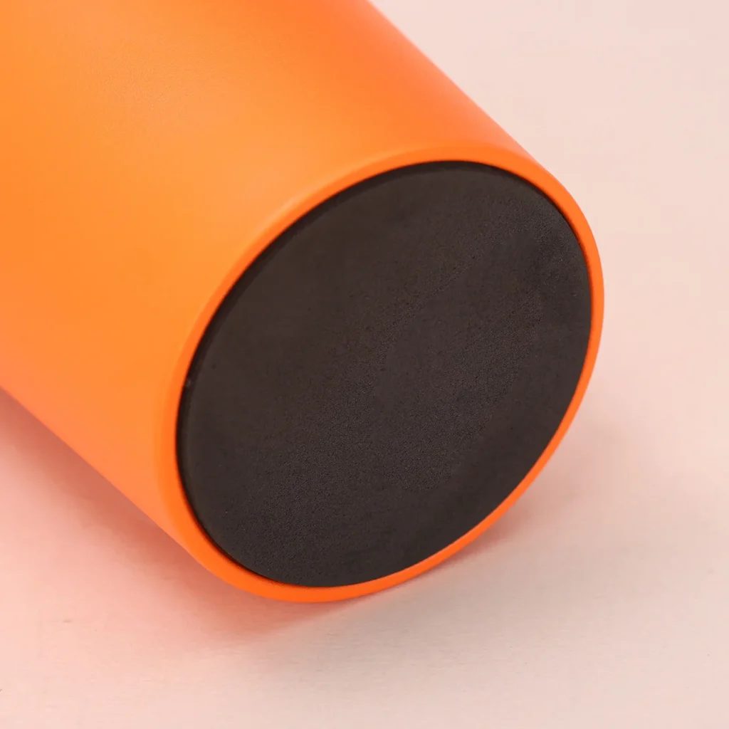 Non-slip bottom of orange 16 ounce waterbottle