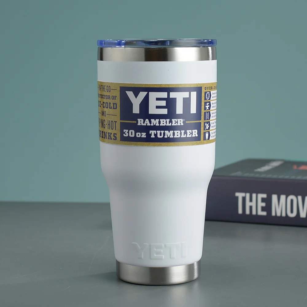 Borraccia Yeti bianca con logo personalizzato, perfetta per regali aziendali
