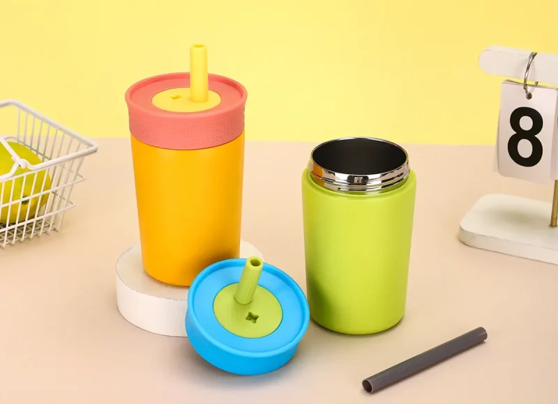 Detail picture: Orange and green custom sippy cup with straw